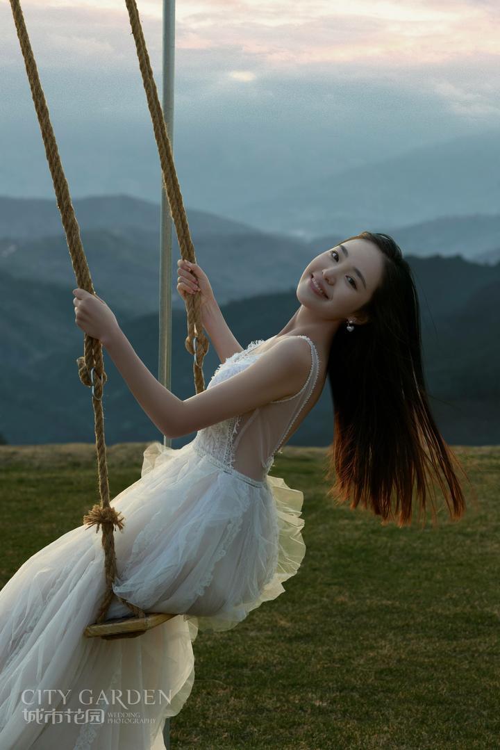 浪漫优美的山顶婚纱照-北京婚纱摄影