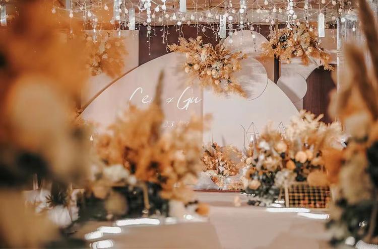 《秋日焦糖》万佳婚礼策划