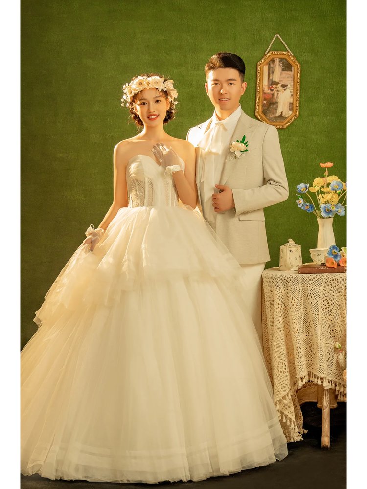 法式纪实婚纱照 法式的高级款礼服