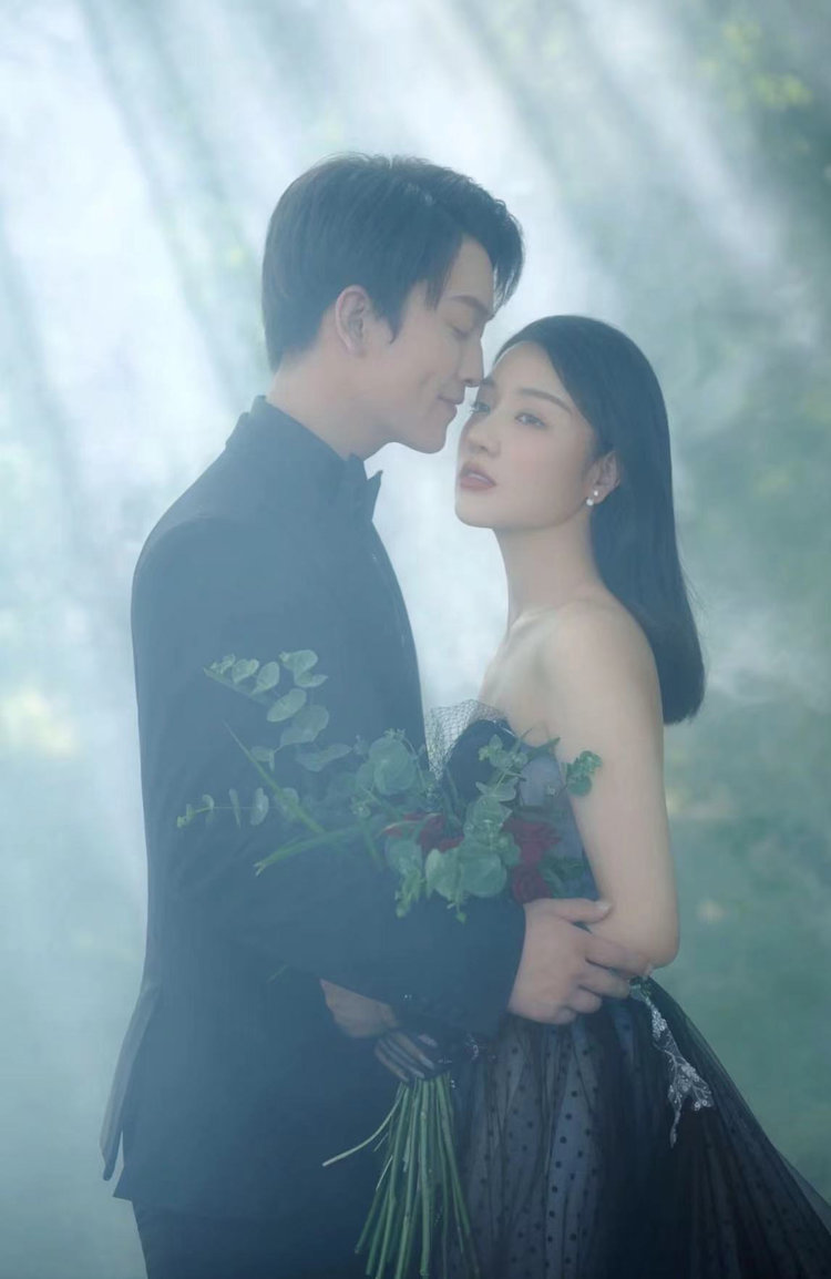 给足女生想要的仪式感 个性森系婚纱照