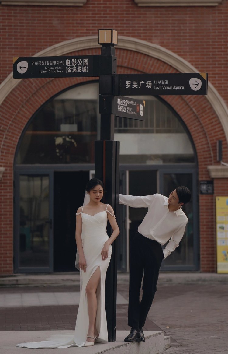 复古街拍婚纱照