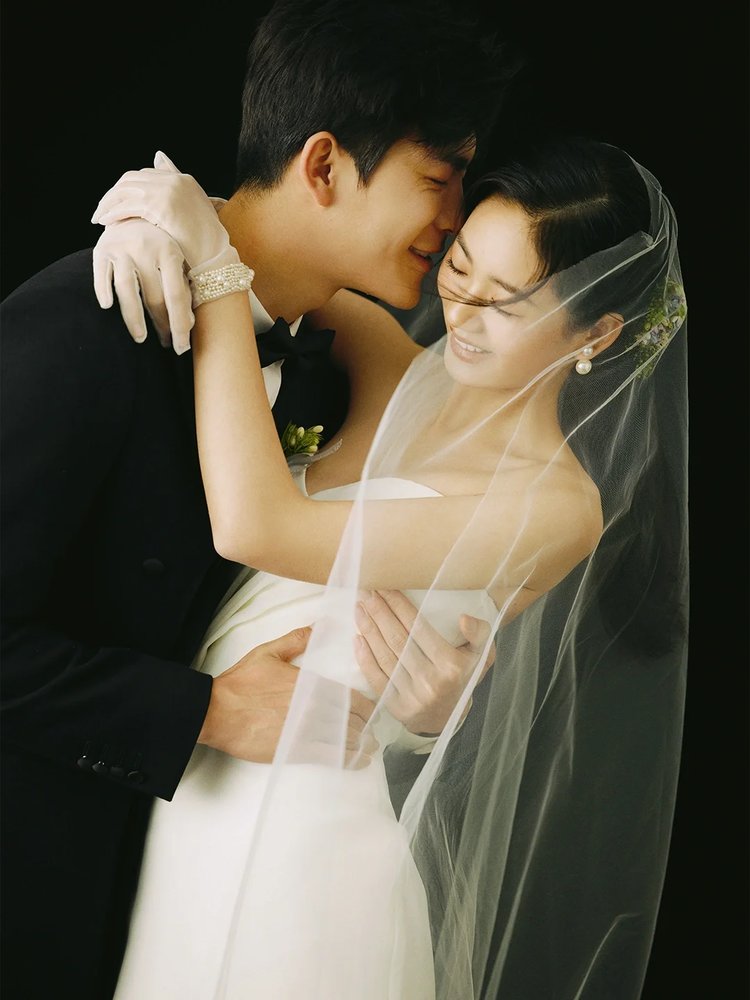 这组胶片风婚纱照老公也就抱了5678次吧