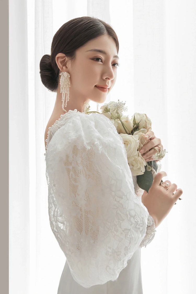 室内高级感婚纱照