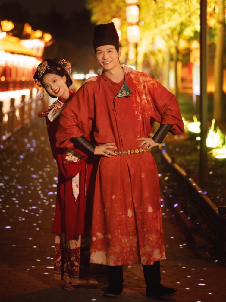 彰显东方美学 夜景宫廷婚纱照