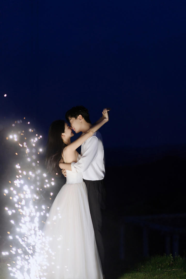 来南京拍婚纱照 氛围感夜景婚纱照·玺悦VISION