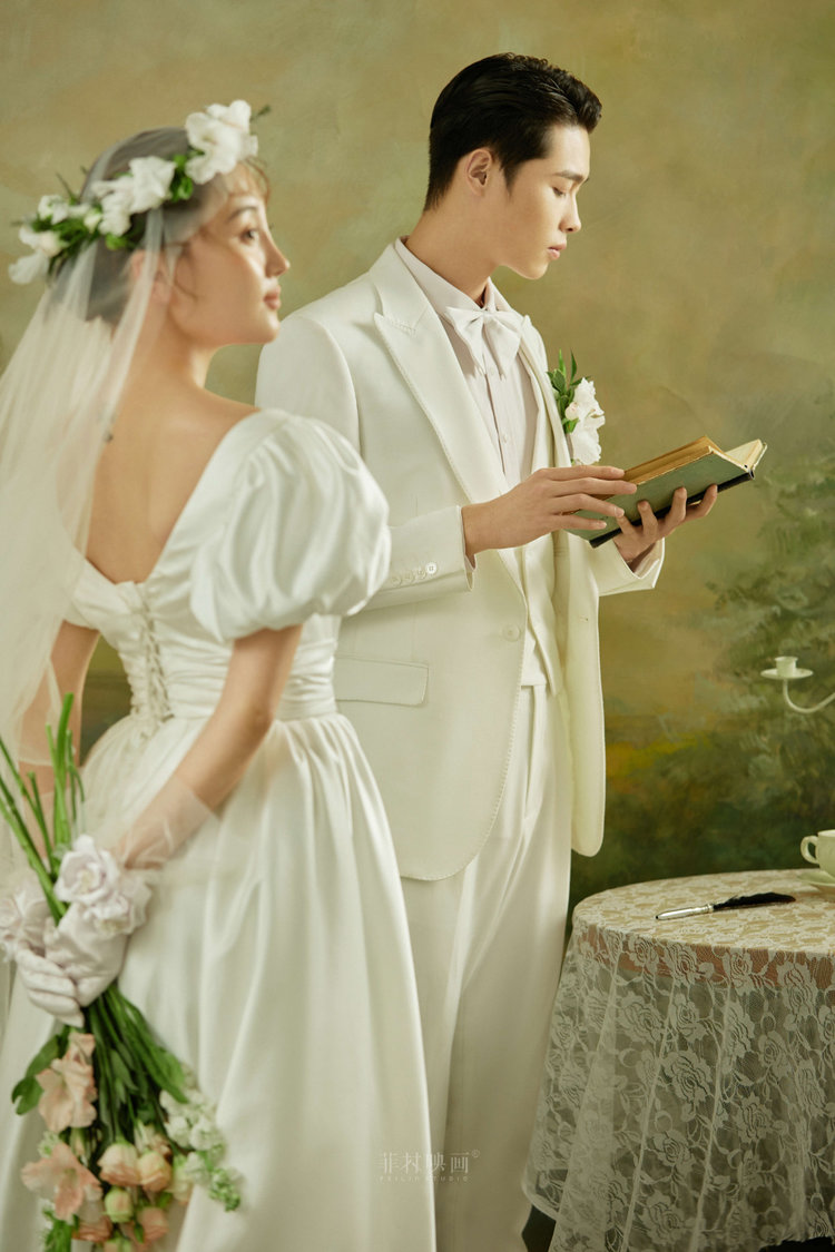 复古油画婚纱照:充满法式浪漫的艺术