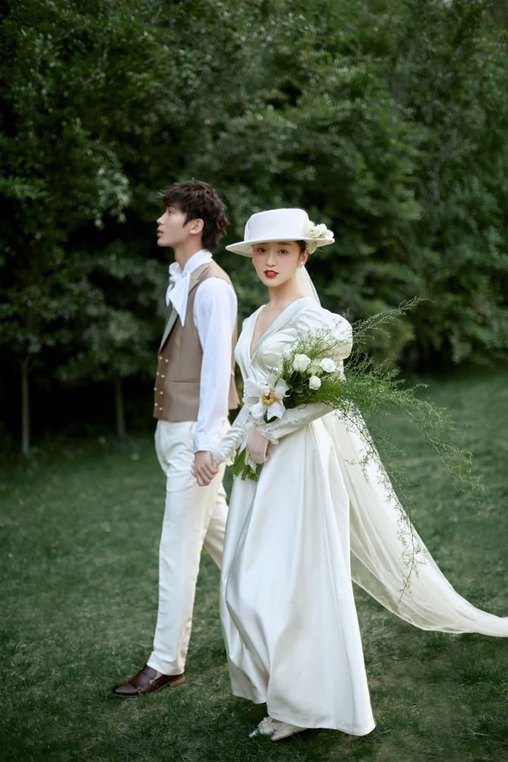 法式草坪上的森系小清新婚纱照,浪漫至极-三门婚纱摄影
