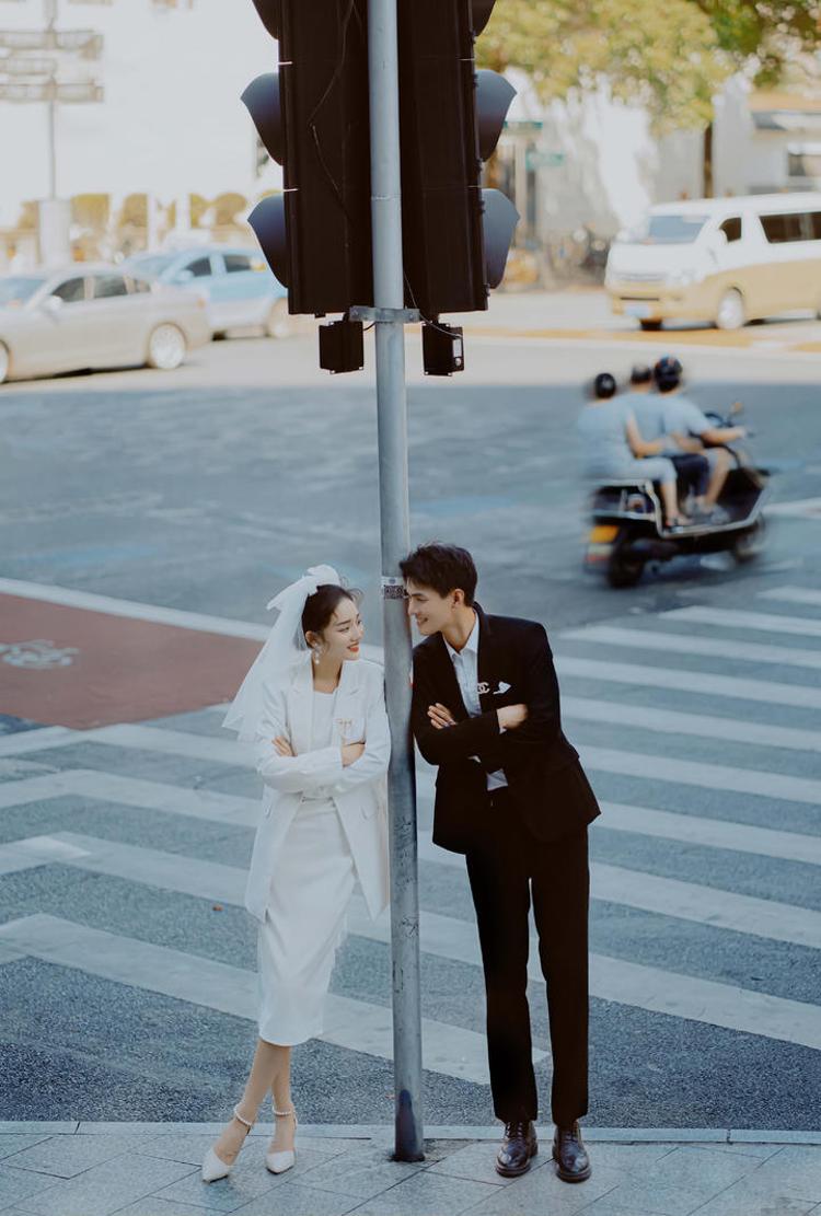 岛屿婚纱摄影--时尚街拍婚纱照