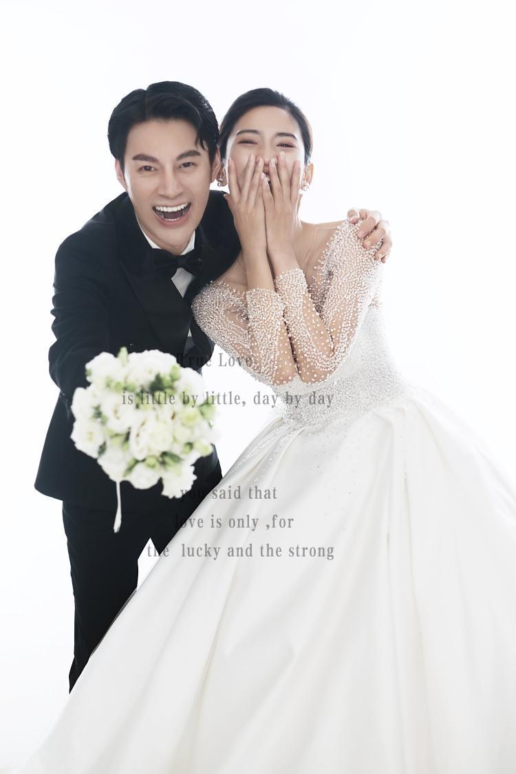 珍珠芳华·室内高级婚纱照