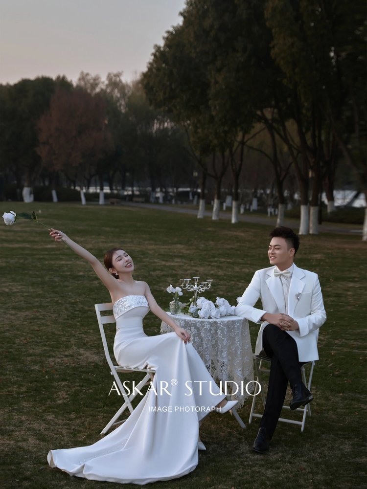 好喜欢这种感觉 仪式感拉满的森系婚纱照