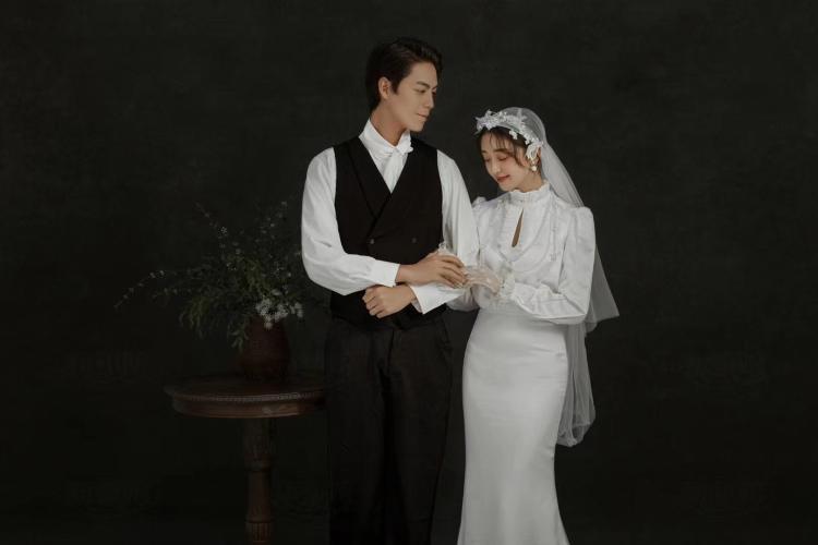 室內純色背景婚紗攝影 民國復古婚紗照
