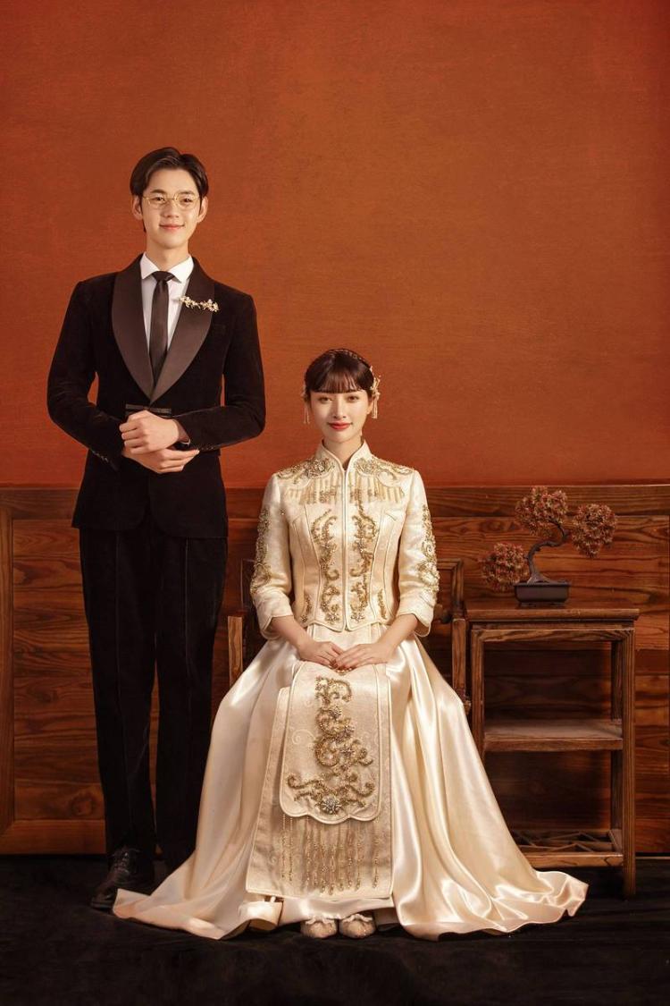 中式秀禾囍嫁婚纱照 00后新娘必看