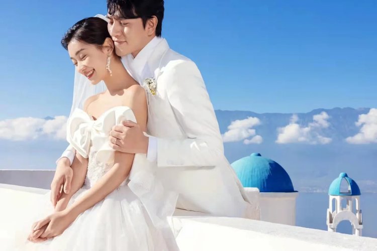 民宿外景婚纱照 越简约越高级感的婚纱摄影