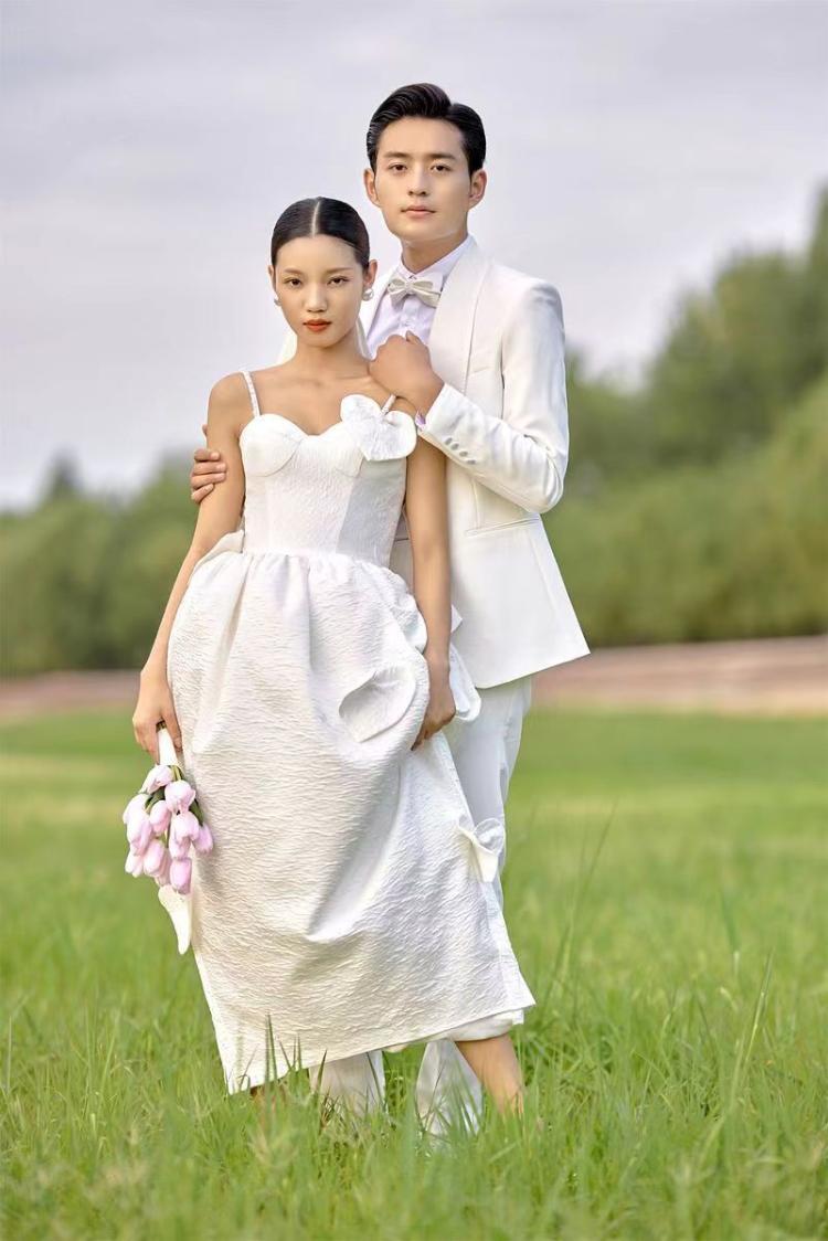 石家庄青摄影STUDIO婚纱摄影-外景法式小草坪婚纱照