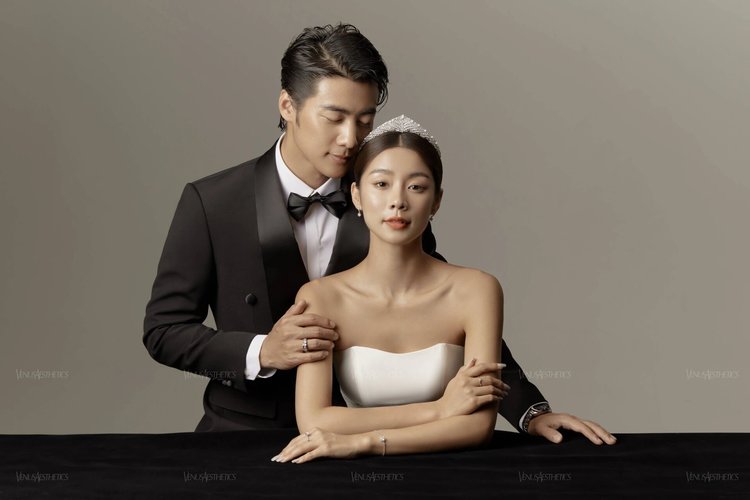 主纱简约韩式婚纱照 个性婚纱摄影推荐