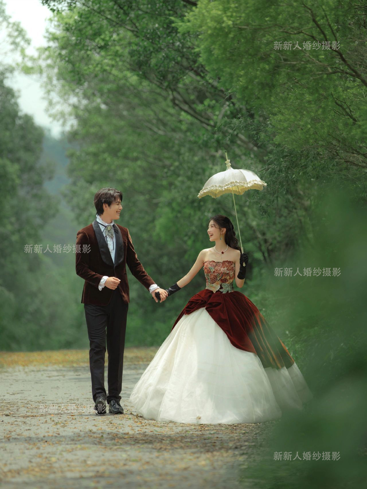 【复古色系婚纱照】这组婚纱照太有年代感了吧！