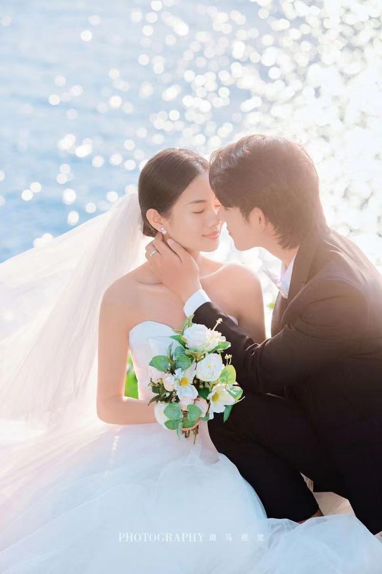 南澳海景婚纱照，海边草坪婚纱照 浪漫与自然