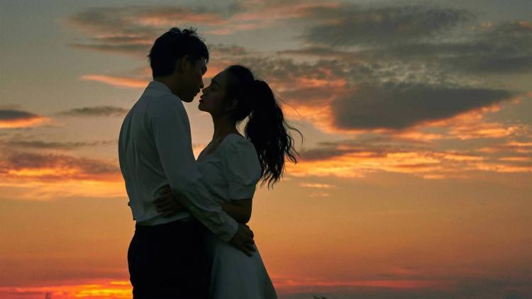 全新风格夕阳婚纱照 婚纱照必拍风格