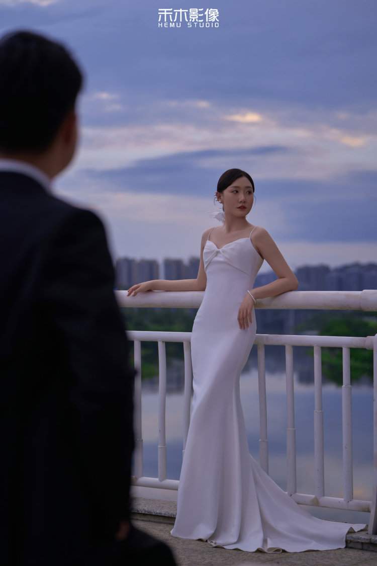自然限定的温柔滤镜 夜景氛围感婚纱照