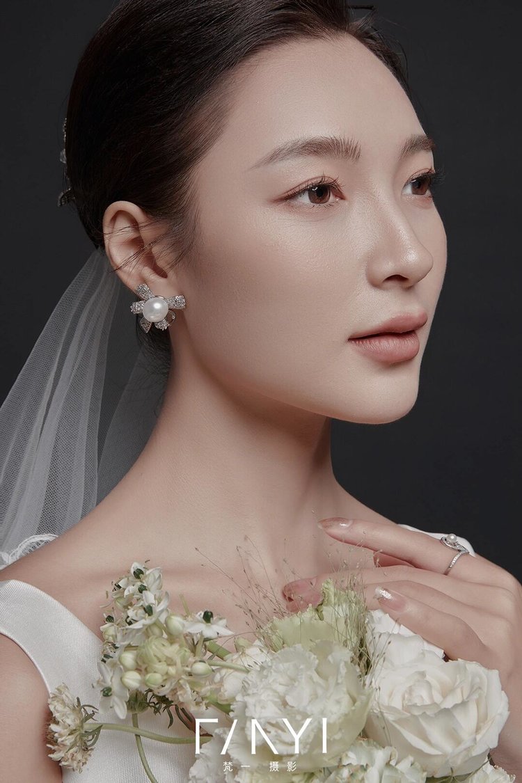 简简单单的极简高定婚纱照