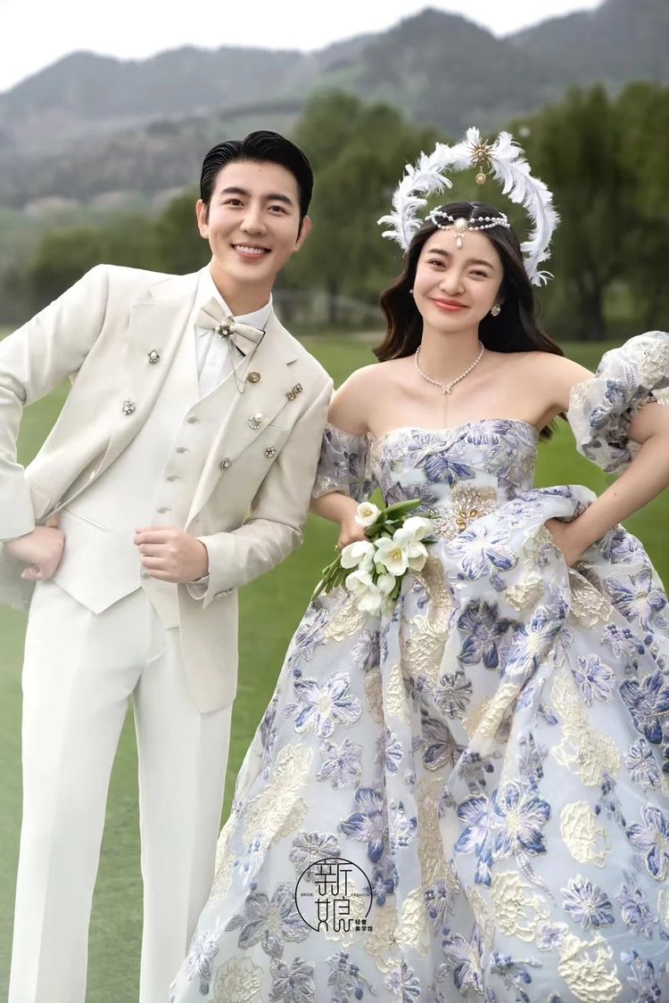 森系婚纱照在逃公主风造型元气甜美的少女感