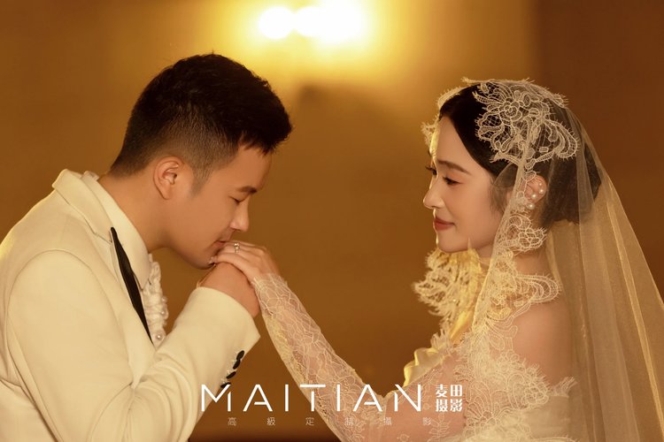 复古教堂婚纱摄影