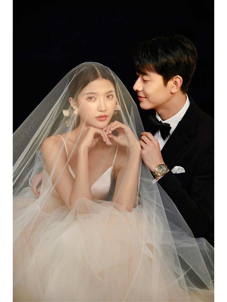 室内极简系列婚纱照