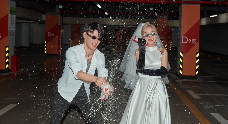 甜酷婚纱照,成片也是绝绝子
