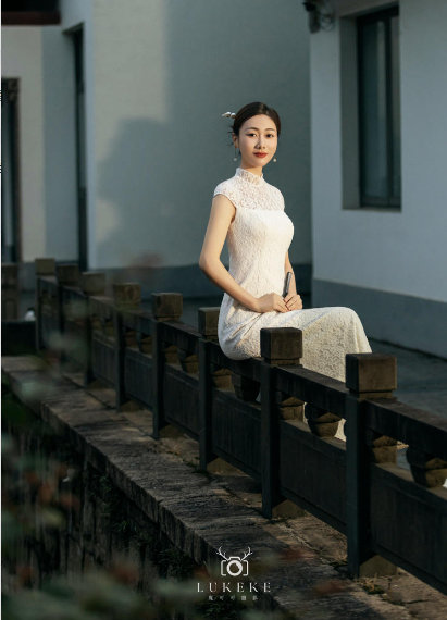新中式园林婚纱照 时尚优雅婚纱摄影