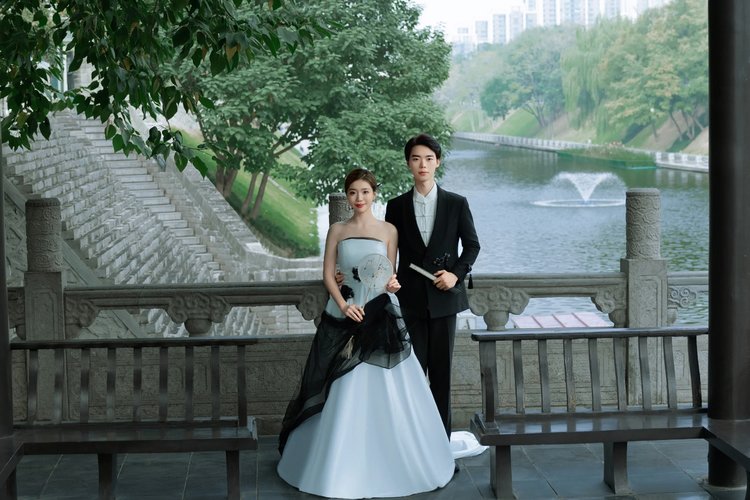 新中式园林婚纱照 穿越时光的浪漫之约