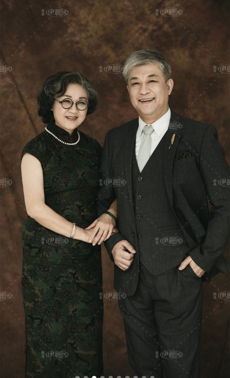 伊利园婚纱摄影·全家福