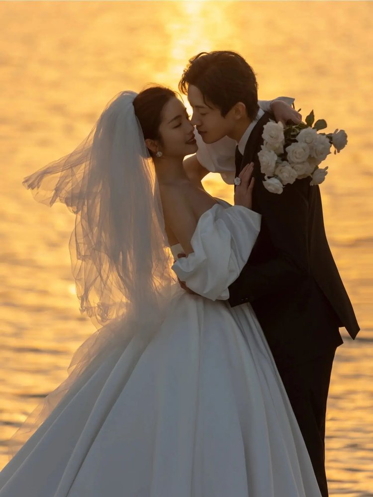 西安婚纱摄影:把日落时分装进婚纱照📸·最爱视觉婚纱摄影