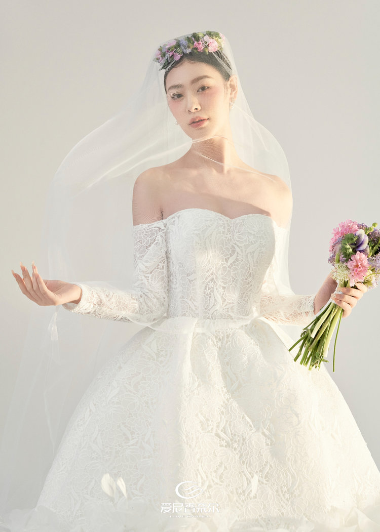 极简韩式婚纱照 镜头聚焦真实的甜蜜互动