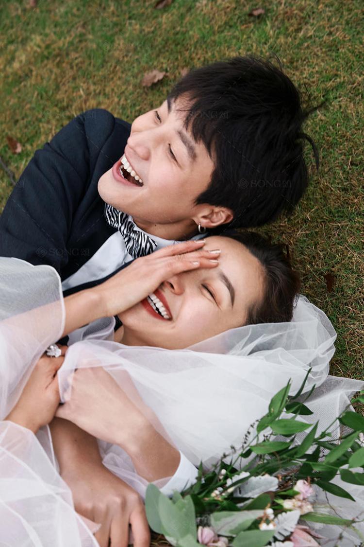 三亚旅拍婚纱照 草坪森系婚纱摄影-西西里旅拍精选