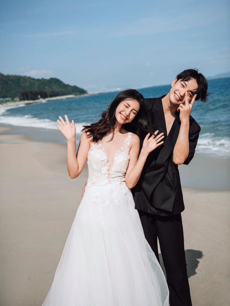 海边婚纱照分享 时尚又有个性