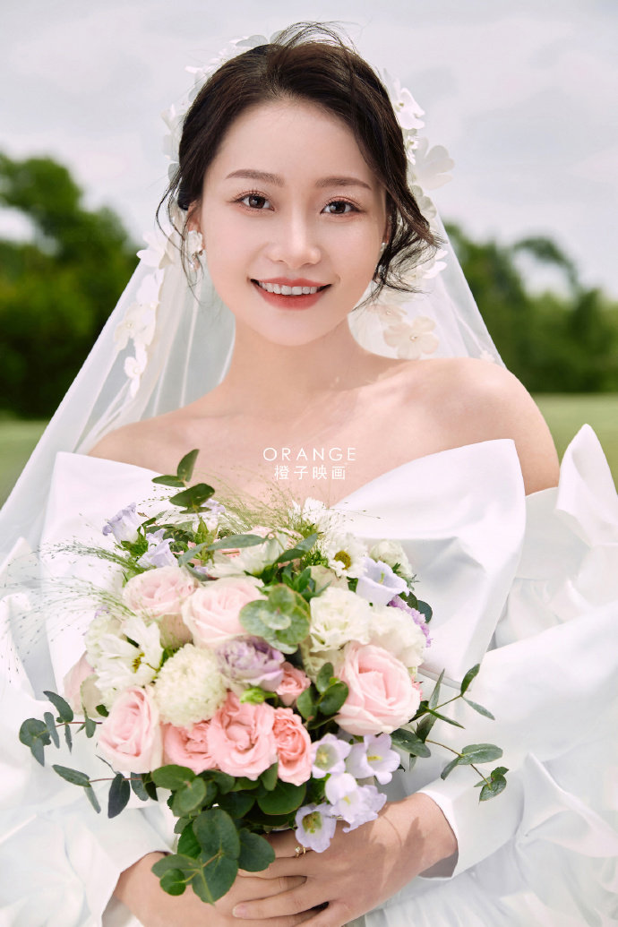 韩系简约草坪婚纱照·橙子映画