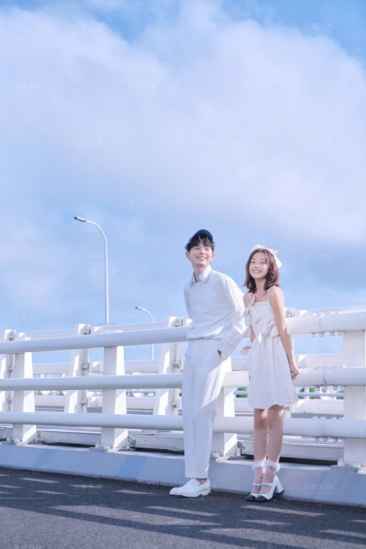深圳公路街拍婚纱照:时尚明星婚纱照拍出了大片感