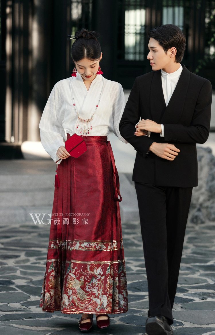 国风古韵之美 新中式马面裙婚纱照