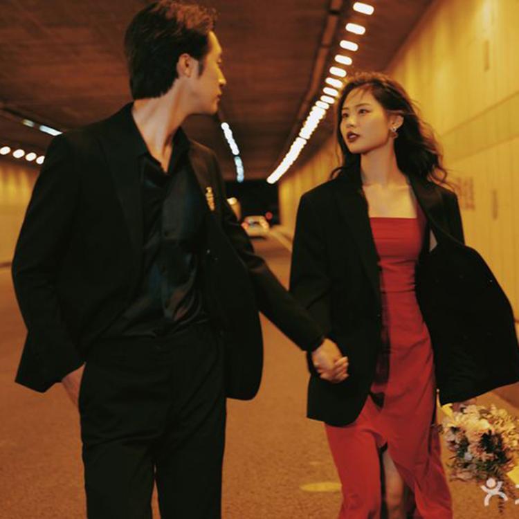 【金夫人婚纱摄影】隧道电影风婚纱照