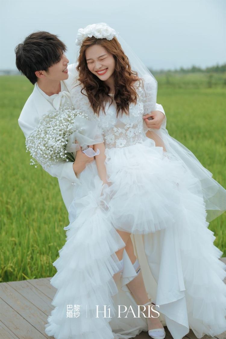【巴黎婚纱摄影】外景公路森系婚纱照 温州拍婚纱照