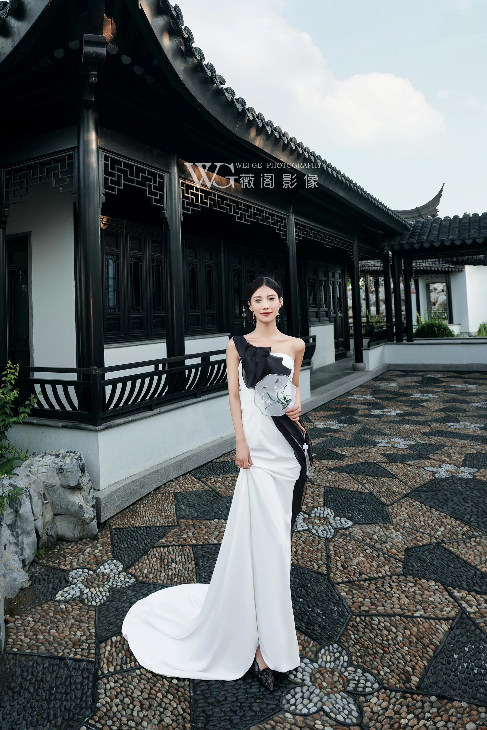 新中式园林婚纱照，青岛婚纱照
