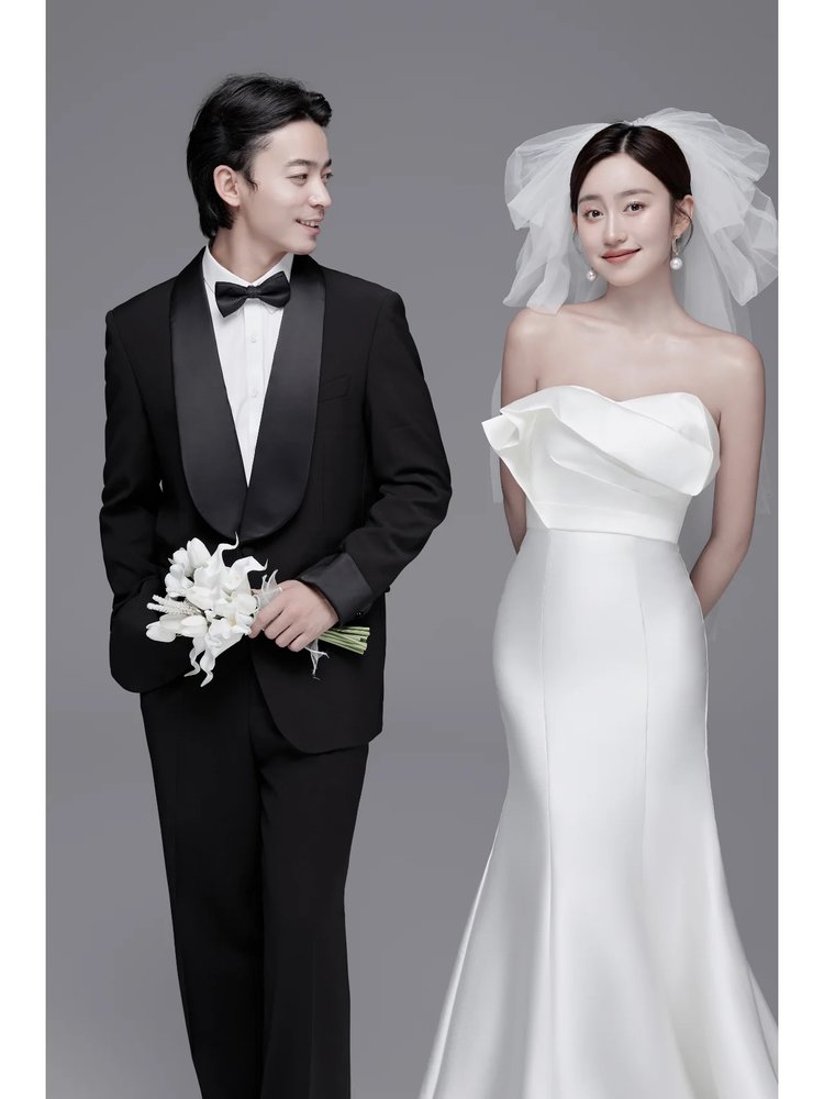 别怪我没告诉你 00后点拍率超高的室内简约婚纱照