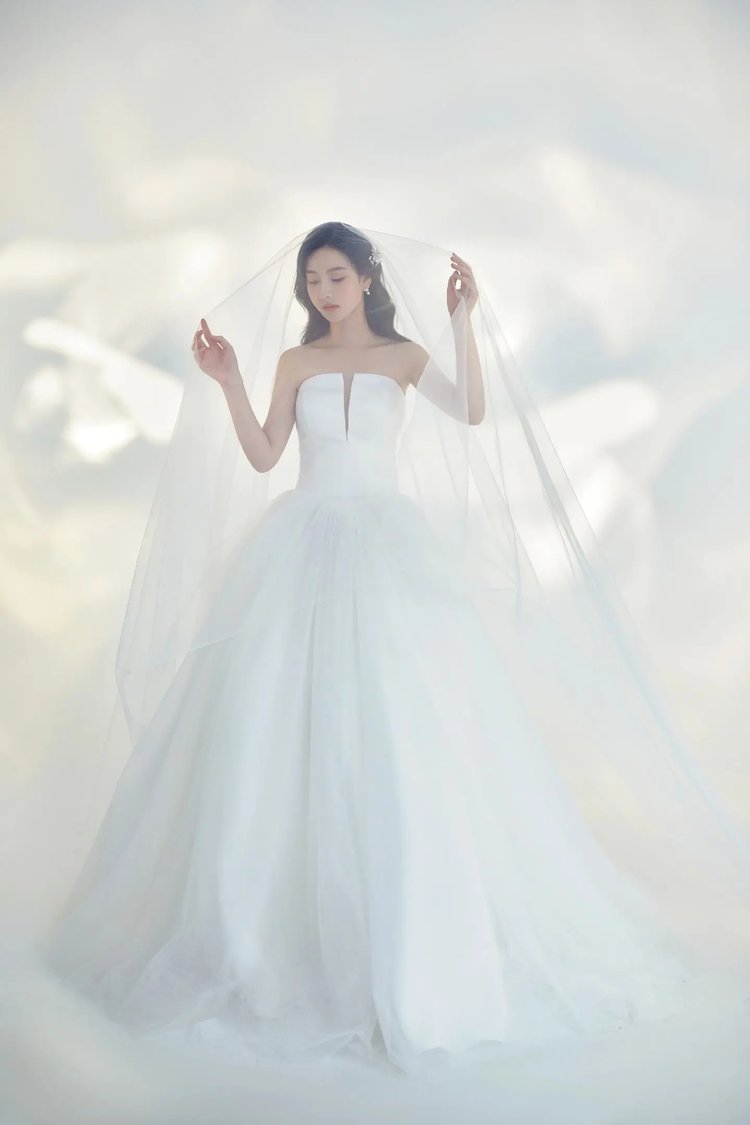 韩系简约纯白婚纱照·铜川市女王嫁到