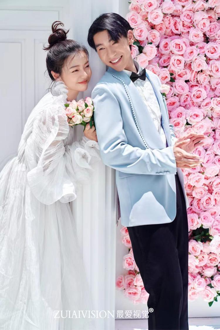 外景婚纱照:粉色记忆婚纱照