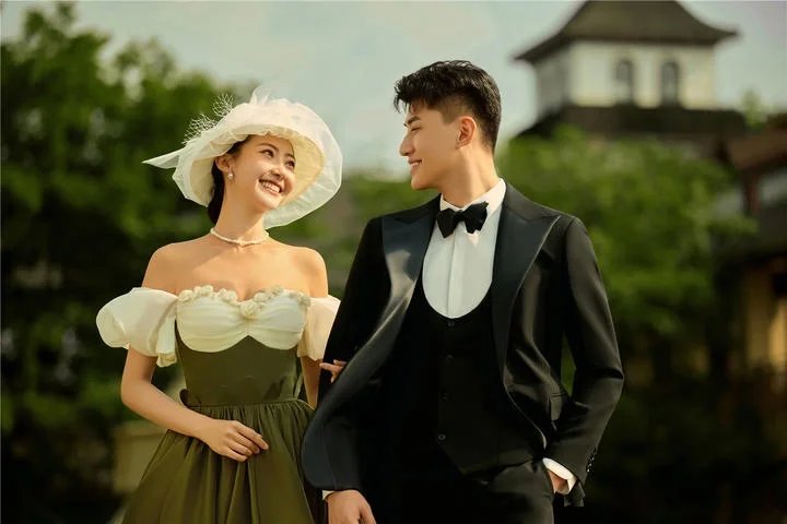 电影感法式轻复古婚纱照