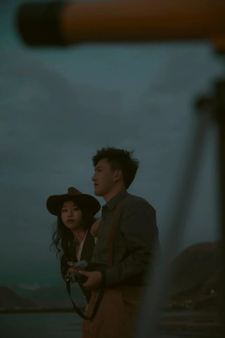 時尚電影感婚紗照·玉樹格桑花婚紗攝影組