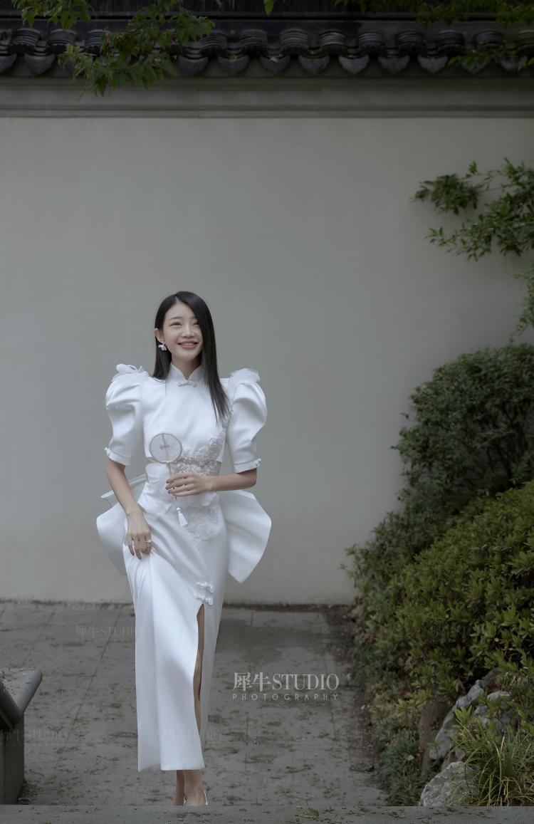 郑州拍婚纱照 园林风旗袍婚纱照 犀牛影像工作室
