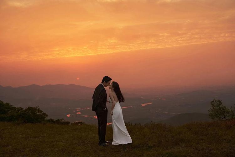 温州拍婚纱照--山顶夕阳婚纱照