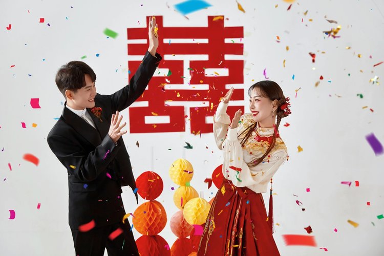 彰显东方美学 新中式马面裙婚纱照