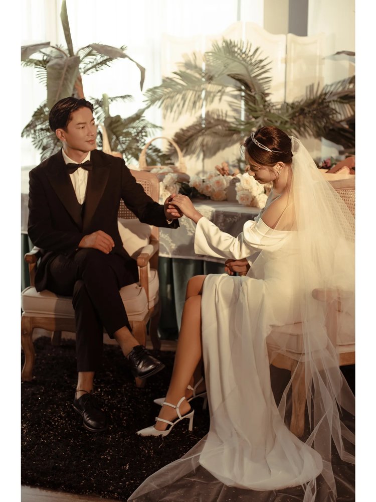 新品法式婚纱照也太温柔 女生复古优雅的婚纱
